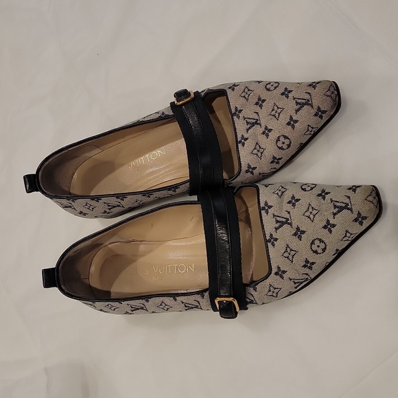 Authentic Louis Vuitton mini lin sandals - Picture 2 of 11